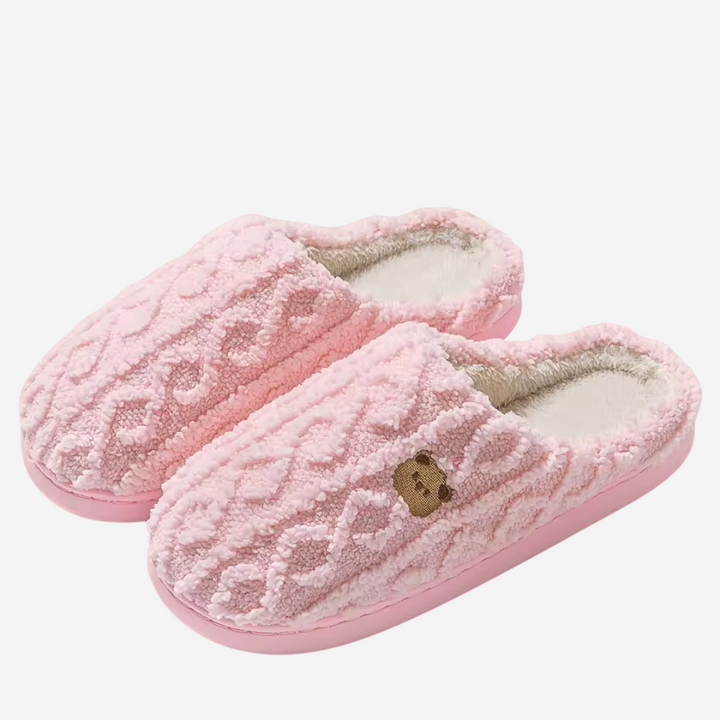 Warm women's plush slip-on slippers for ultimate cozy indoor comfort & winter warmth.