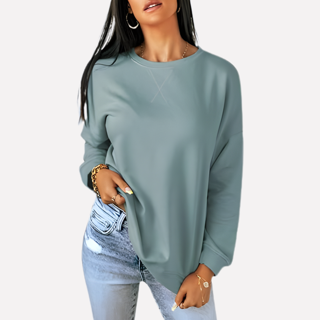 Everyday women's crew neck sweatshirt, featuring a relaxed fit & long sleeves for comfort.