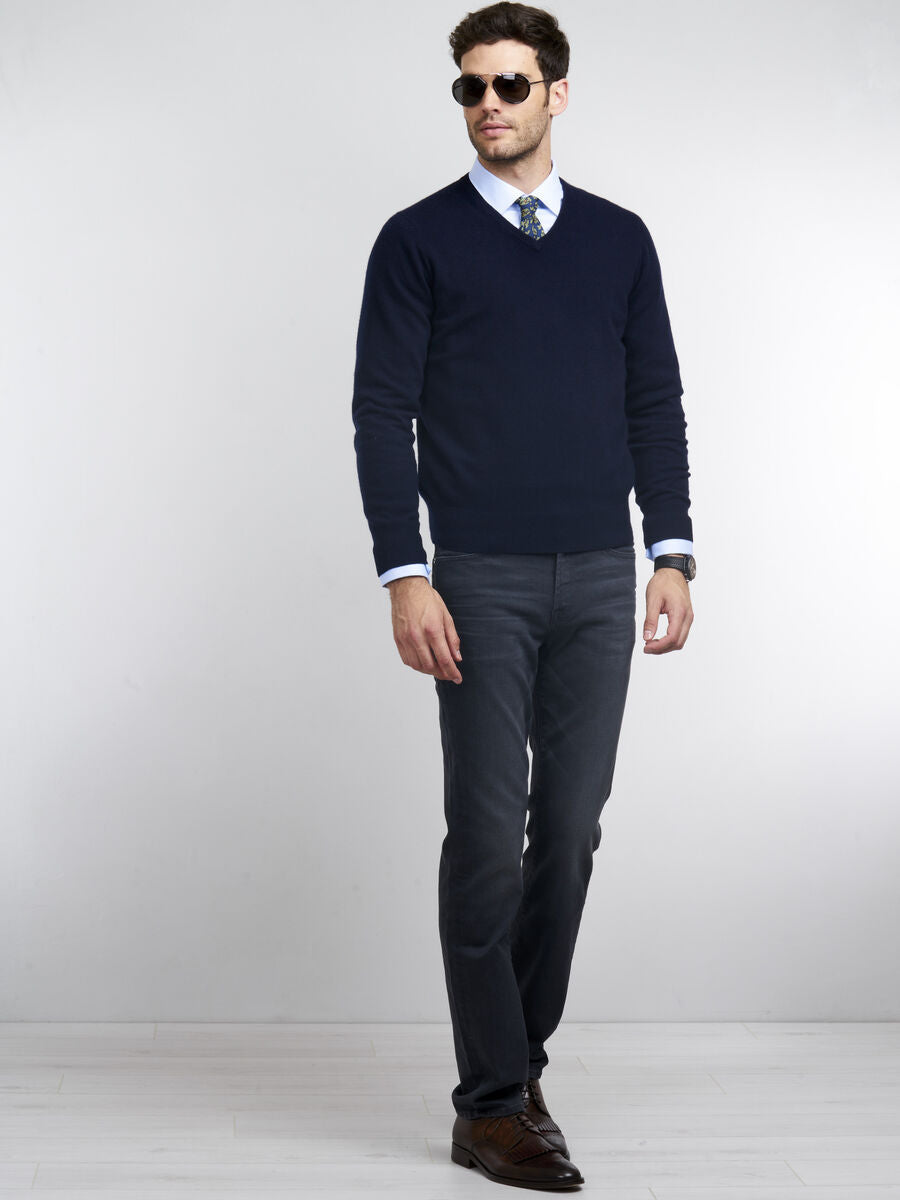 Versatile men's luxury knit cashmere sweater, navy blue, perfect for elegant & comfortable men's fashion.
