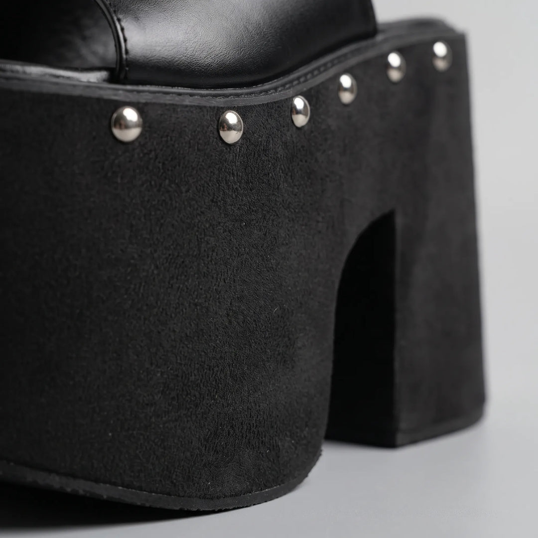 Slip-on black platform sandals for women, featuring a comfortable chunky block heel and versatile open-toe design.