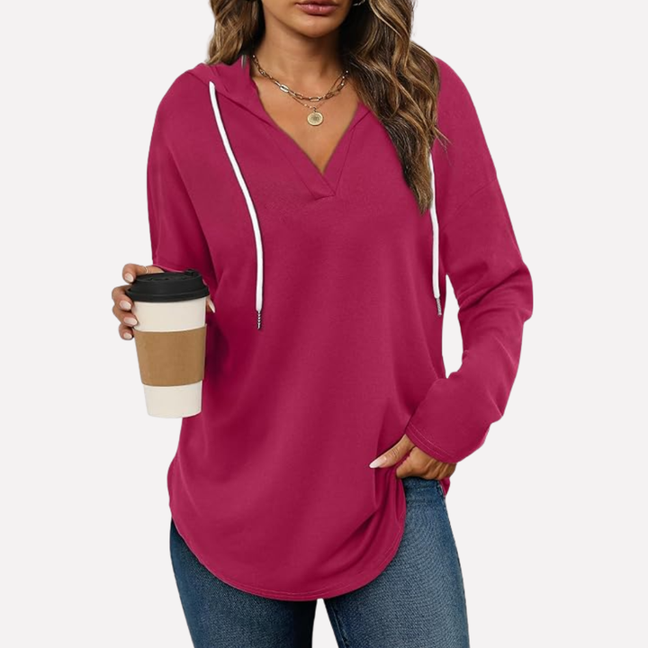 Stylish casual women's oversized pullover, perfect for everyday comfort and relaxed loungewear.