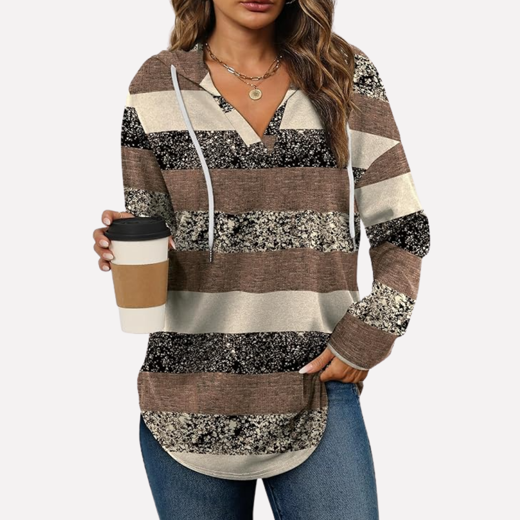 Versatile women's crewneck sweatshirt for everyday style, offering comfort and a relaxed fit.