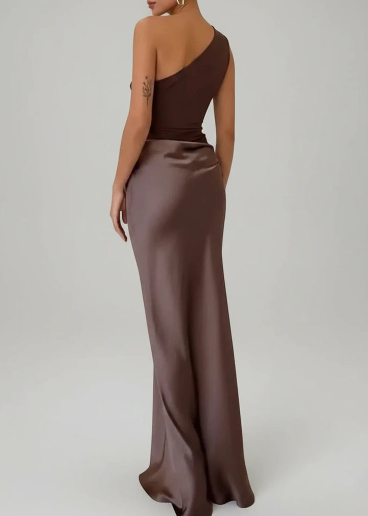 Trendy women's one-shoulder evening gown, a long maxi dress for parties and special occasions.