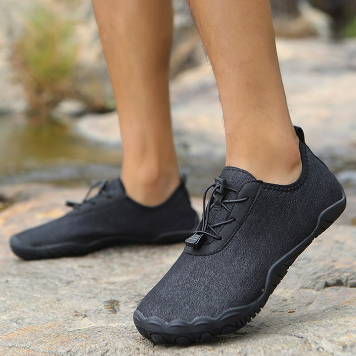 Men's & women's athletic barefoot shoes, non-slip for enhanced grip & stability.