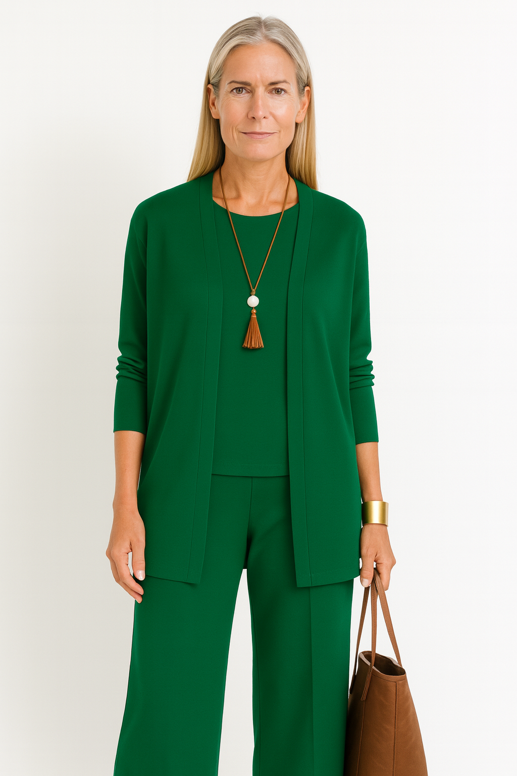 Women's clothing: elegant 3-piece pantsuit set. Perfect smart casual & business outfit.