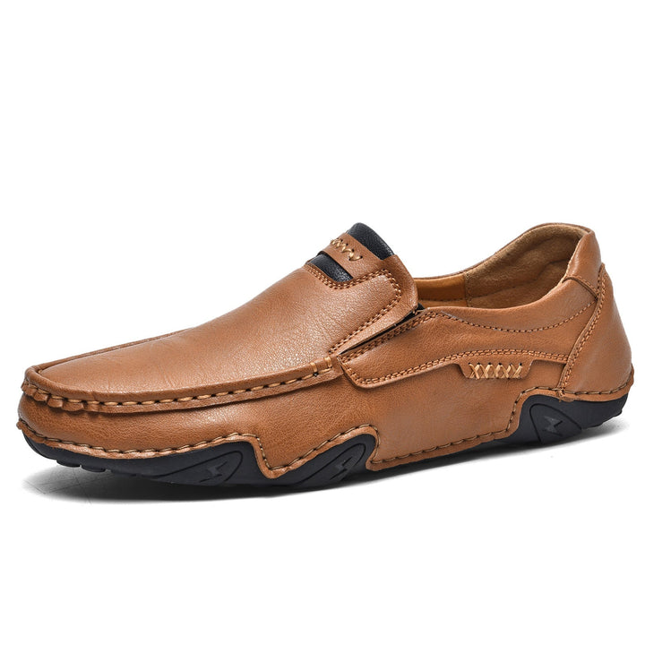 Comfortable men's driving shoes: slip-on loafers in black faux leather, a menswear essential