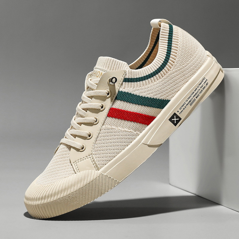 Men's retro stripe lightweight casual trainers, perfect for summer everyday wear.