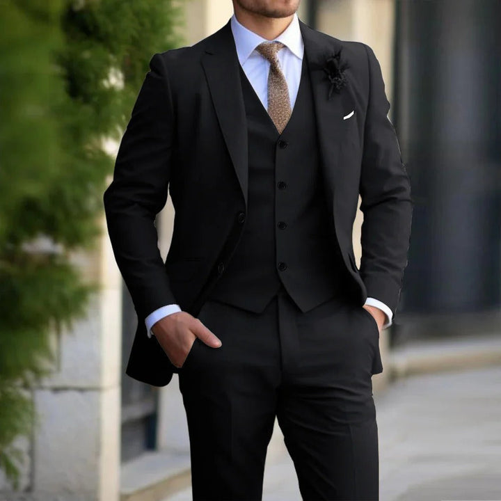 Elegant men's wedding suit in a slim fit, featuring a 3-piece design with blazer, vest, and trousers.