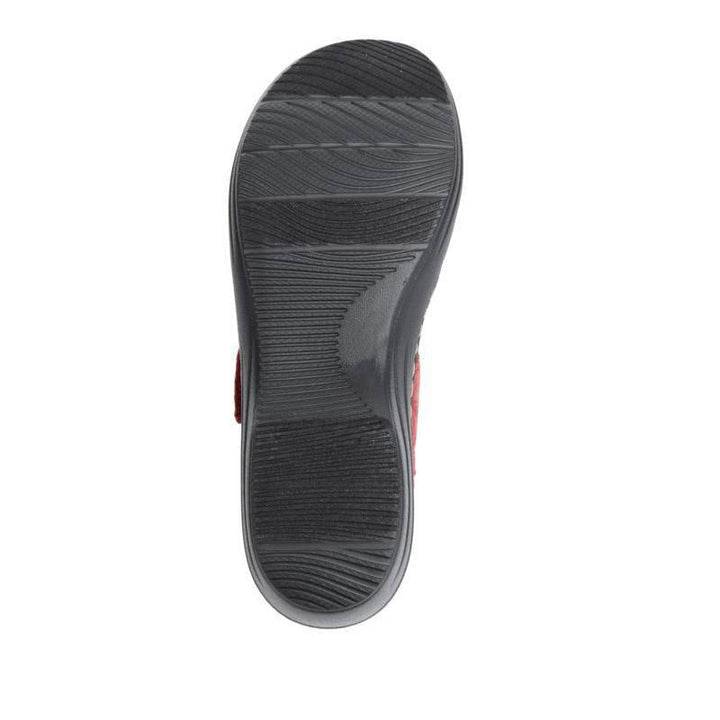 Women wearing retro wedge sandals, demonstrating the comfortable orthopedic fit for summer walks.