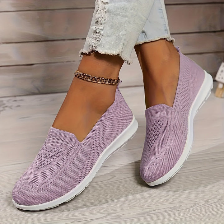 Women's breathable slip-on walking shoes for all-day comfort, ideal for everyday wear and travel.