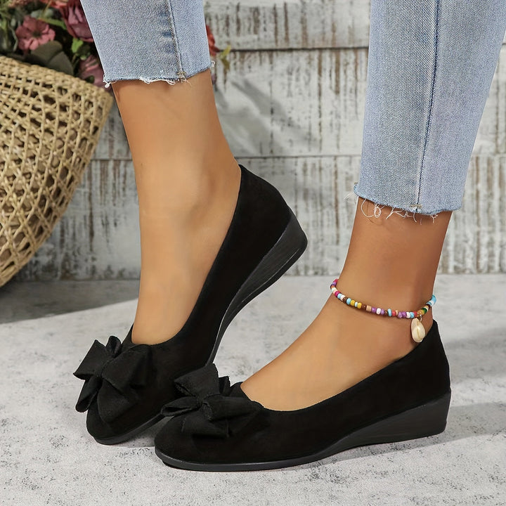 Comfortable women's orthopedic walking shoes, perfect for foot health & daily support.