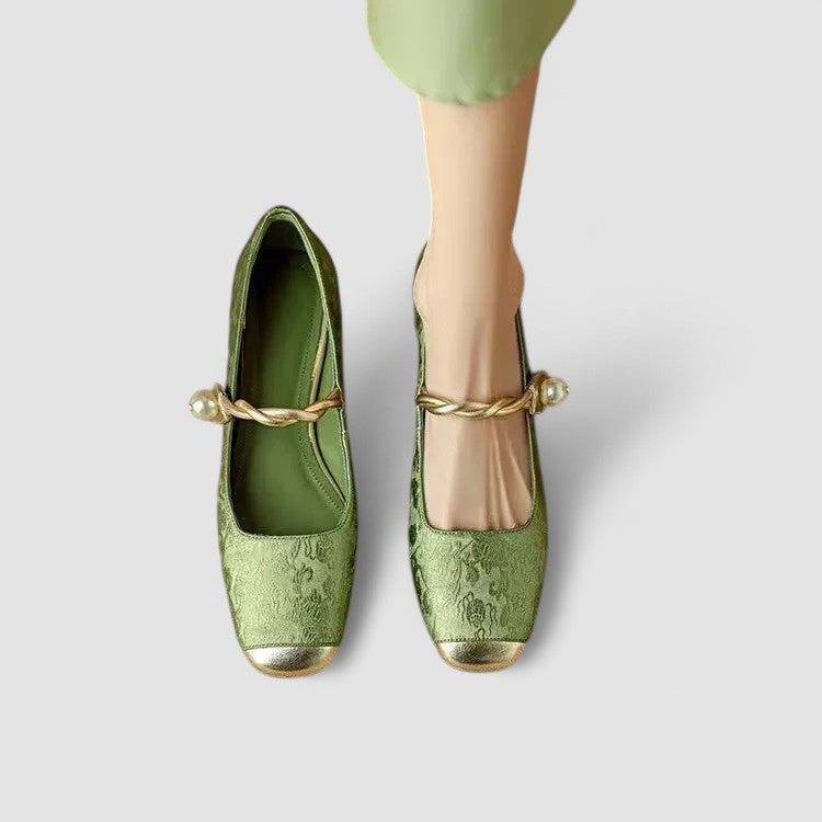 Stylish women's orthopedic Mary Jane dress shoes, combining vintage elegance with comfort and support.