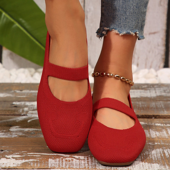 Fashionable women's ballet flats, Mary Jane style, with an adorable smiling face. Comfortable and perfect for daily wear.