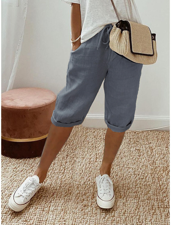 Comfortable women's relaxed fit capri pants, elastic waist, lightweight summer trousers.