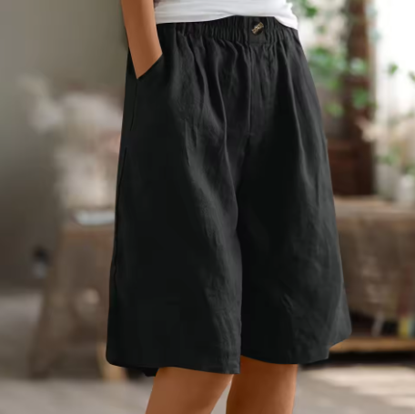Relaxed wide leg Bermuda shorts for women, designed for ultimate comfort and chic casual summer wear.