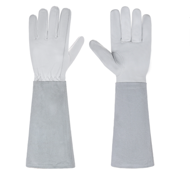 Durable women's gloves for rose pruning, long cuff ensures thorn-proof garden protection.